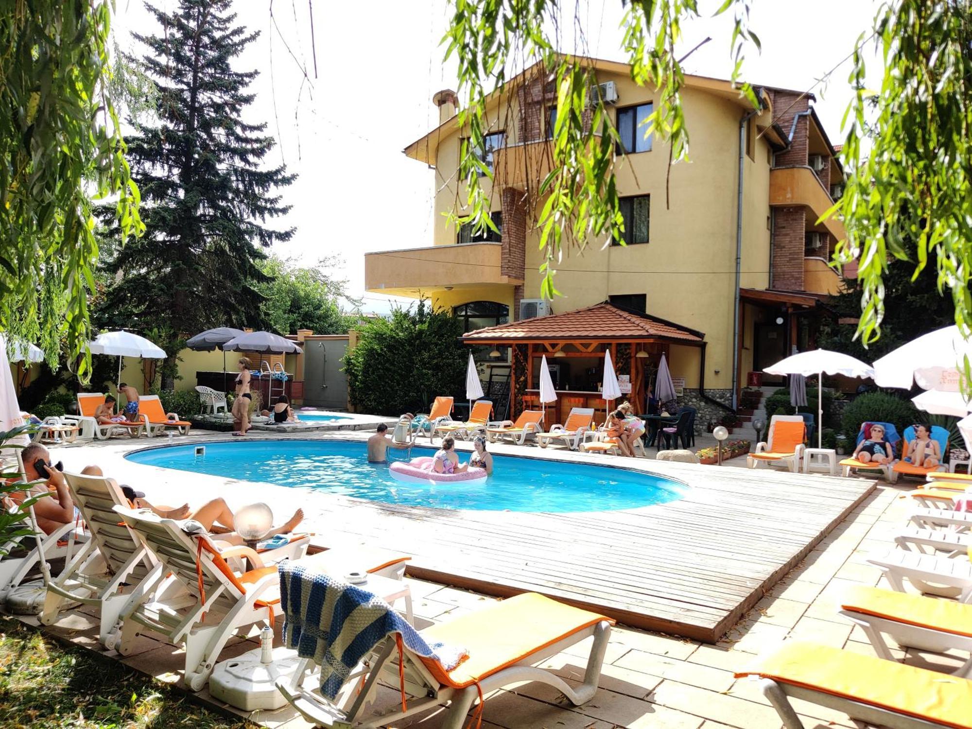 Family Hotel IV ヴェリングラード エクステリア 写真