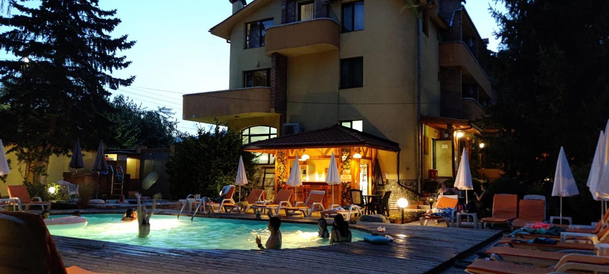 Family Hotel IV ヴェリングラード エクステリア 写真