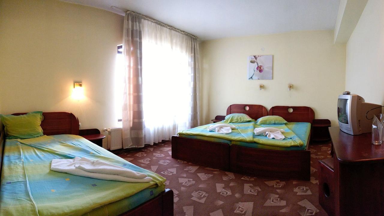 Family Hotel IV ヴェリングラード 部屋 写真